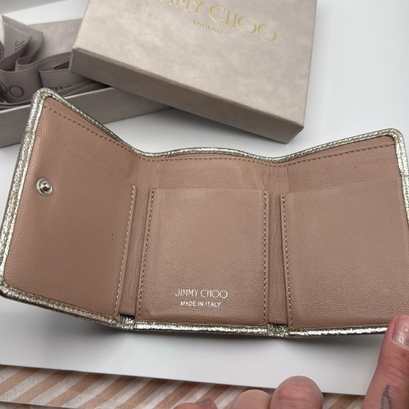 💎 JIMMY CHOO - Star-Embellished Wallet - Picture 5 of 7
